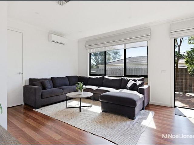 Stylish Single Level Living in Croydon North