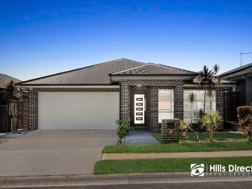 Stylish Single Level Living with Study & Walk to Schools in The Ponds