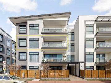 Stylish & Sky High: This 3 Bedroom Apartment Will Impress!