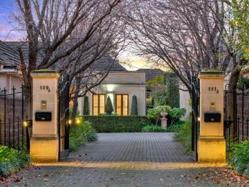STYLISH & SOPHISICATED HOME, LOCATED IN THE EASTERN SUBURBS