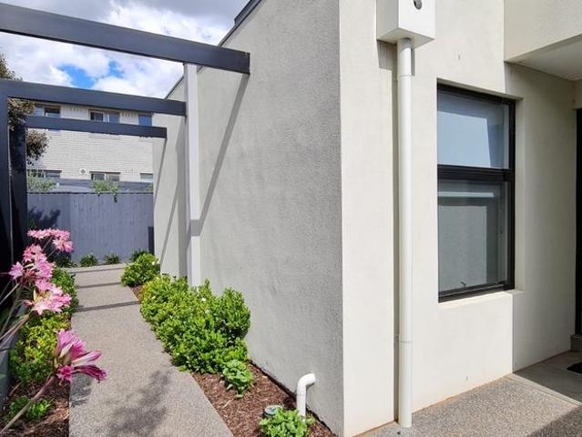 Stylish, Modern Living in the Heart of Thornbury