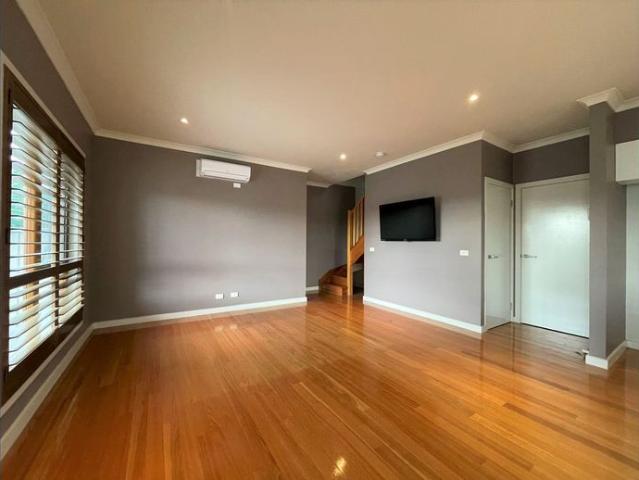 Stylish & Sophisticated in Trendy Preston! 12 Month Lease