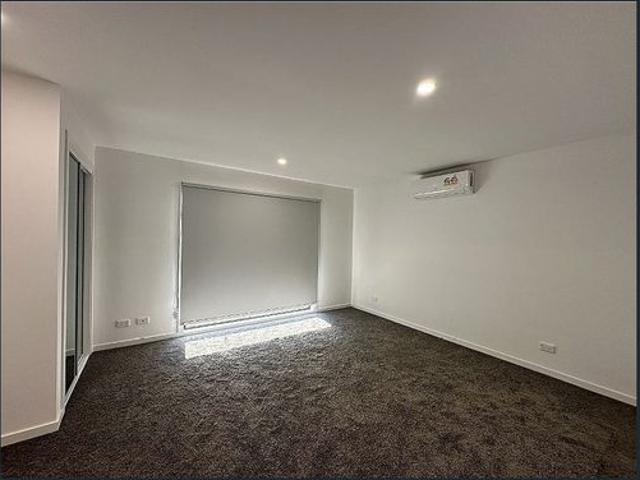 Stylish South Morang Living
