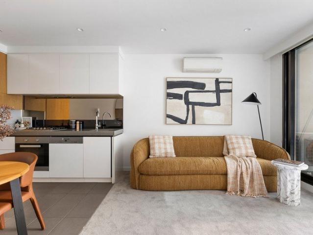 Stylish South Yarra Living at Lucia