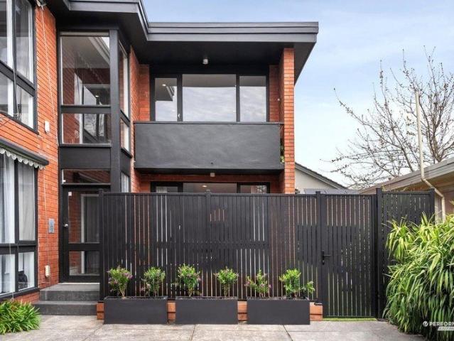 Stylish Space in a Sought After Setting