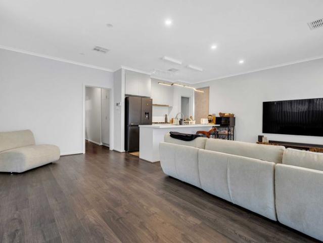 Stylish & Spacious Modern Home in Parafield Gardens