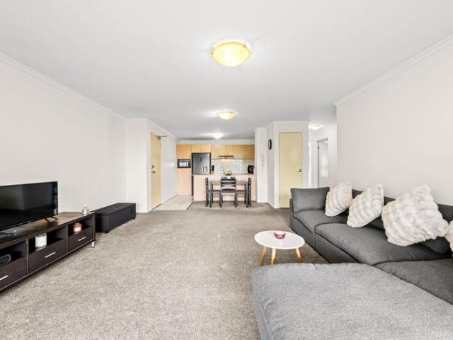 Stylish, Spacious & Move In Ready in the Heart of Upper Mount Gravatt