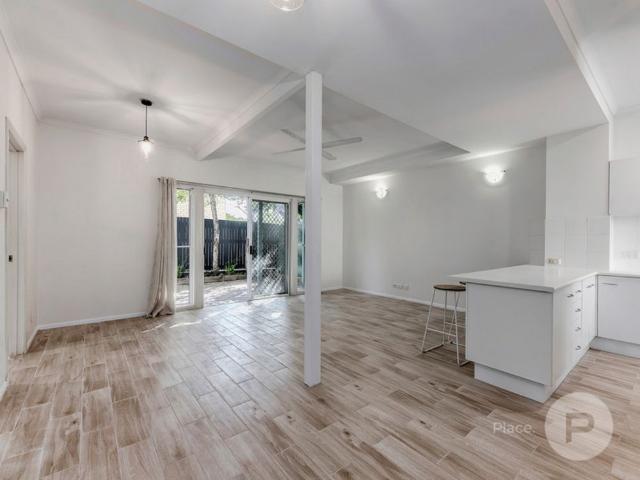 Stylish, Spacious & Newly Refreshed Town Style Living