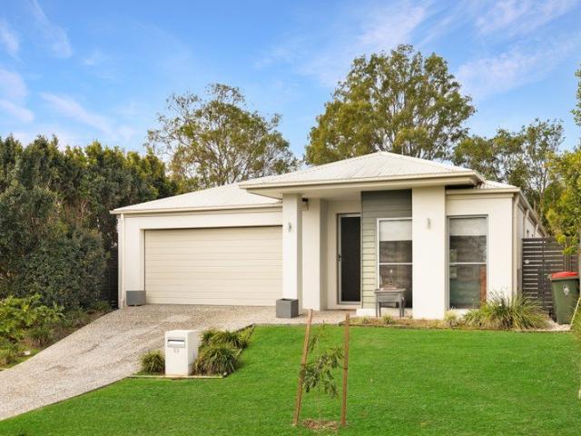 Stylish, Spacious and Ready to Enjoy in Sought After Nudgee