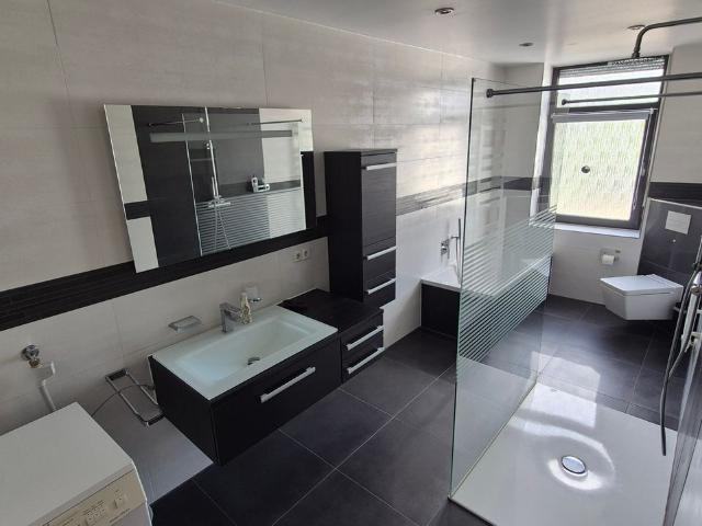 Stylish & Spacious Apartment in the Heart of Kaiserslautern, Kaiserslautern Amsterdam Apartments for Rent