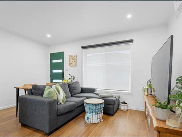 Stylish & Spacious Apartment in the Heart of Yarraville