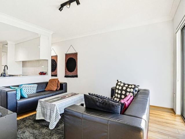 Stylish & Spacious Apartment Living in the Heart of Kellyville Ridge