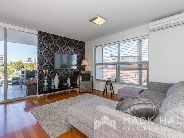 STYLISH & SPACIOUS CITY FRINGE LIVING FULLY FURNISHED & EQUIPPED!