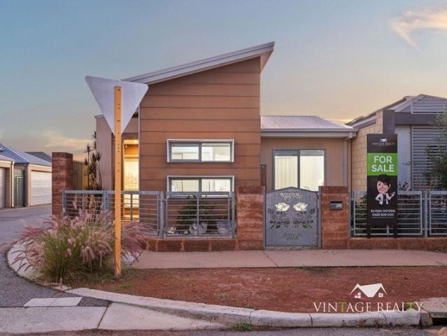 STYLISH & SPACIOUS COTTAGE LIVING AT ITS BEST