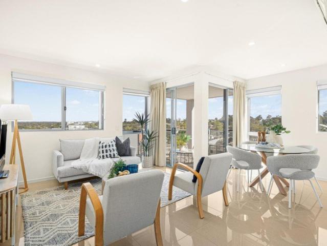 Stylish, Spacious & Exceptionally Convenient