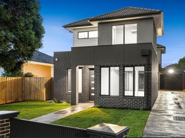 Stylish, Spacious & Exceptionally Located
