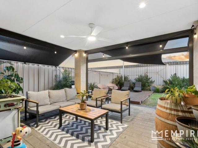 Stylish & Spacious Family Living!
