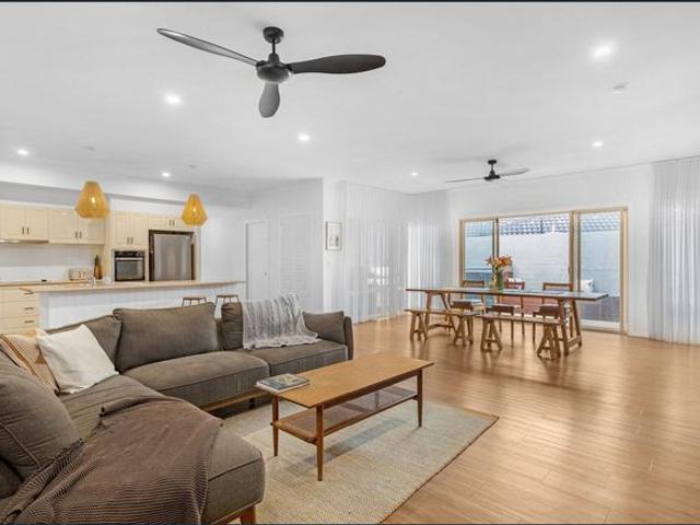 Stylish & Spacious – Family Living at Its Best!