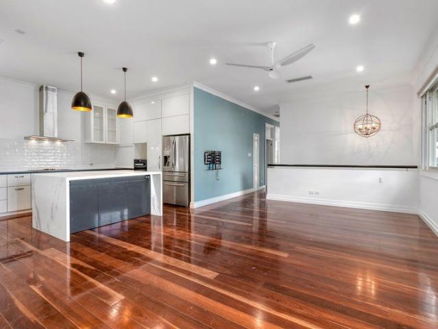 Stylish & Spacious Family Living with Low Maintenance Appeal!