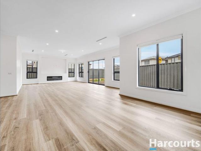 Stylish & Spacious Home Awaits in Minta Berwick Estate!