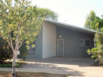 Stylish & Spacious Home in Prime Johnston Location