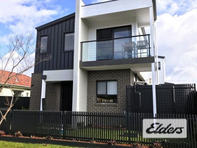 Stylish, Spacious & Ideally Positioned Townhouse in Georgetown