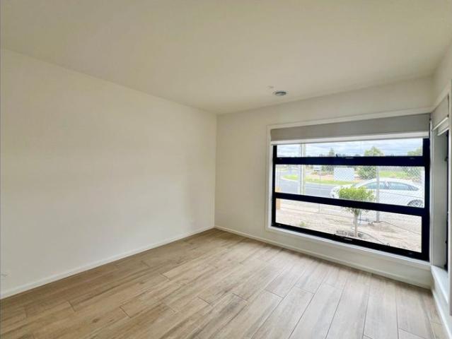 Stylish, Spacious Living in a Convenient Location