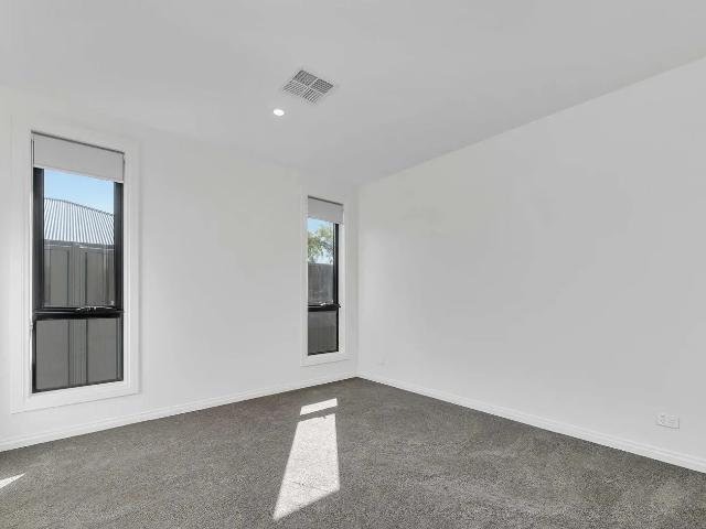 Stylish & Spacious Living! Modern 3 Bedroom Home in Prime Campbelltown Location