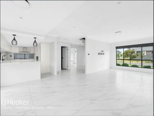 Stylish, Spacious & Low Maintenance Living