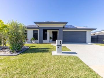 Stylish, Spacious & Low Maintenance Living Beside the Park