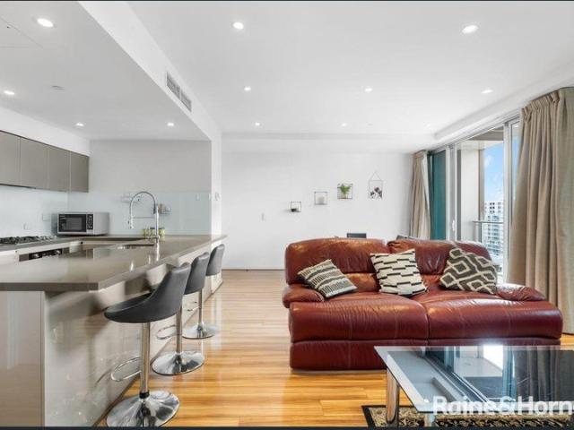 130sqm Sub Penthouse Luxury in Adelaide's Premier Market Precinct