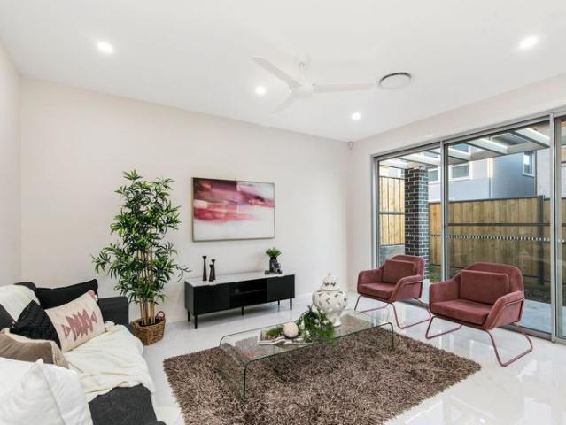 Stylish, Spacious & Perfectly Positioned!