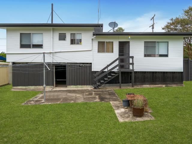 Stylish & Spacious Renovated Gem on 698sqm!