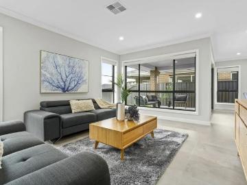 Stylish & Spacious Residence Offering Modern Comfort