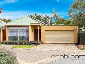 Stylish, Spacious & Surprisingly Versatile in the Heart of Mawson Lakes