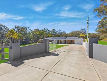 Stylish & Spacious, Single Level, The Ultimate Family Dream Home