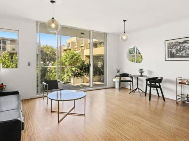 DEPOSIT TAKEN* STYLISH SPACIOUS 1 BEDROOM APARTMENT
