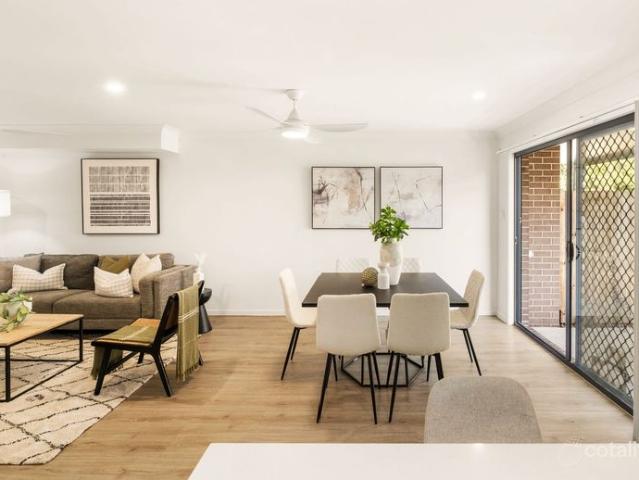 Stylish & Spacious 3 Bedroom Townhouse in Prime Tingalpa Location