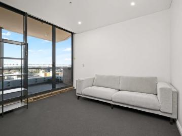 Stylish & Spacious 3 Bedroom Apartment | Prime Eastgardens Location