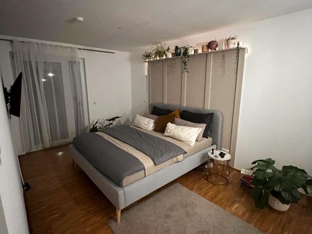 Stylish & Spacious 3 Room Apartment with Walk In Closet – Fully Furnished Short Term Rental in Central