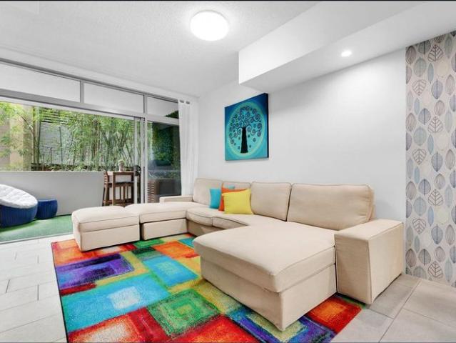 Stylish Split Level Apartment in the Heart of Fortitude Valley