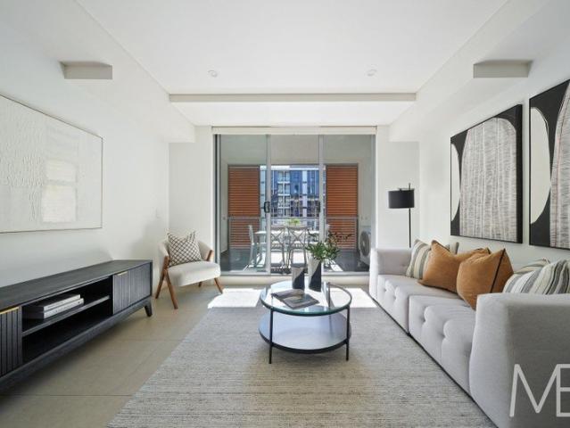 Stylish Split Level Apartment in the Heart of Mascot