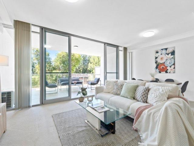 Stylish Split Level Living with a North Facing Entertainer's Balcony