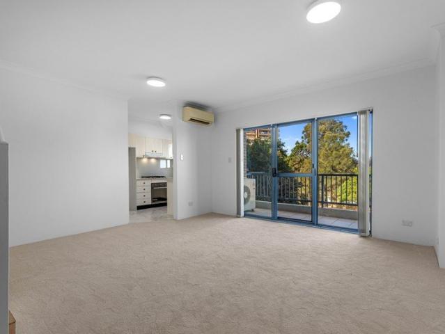 Stylish Split Level Living Just Moments from Hurstville Station