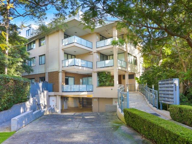 Stylish Turramurra Apartment in a Walk to Rail Location