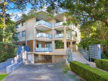 Stylish Turramurra Apartment in a Walk to Rail Location