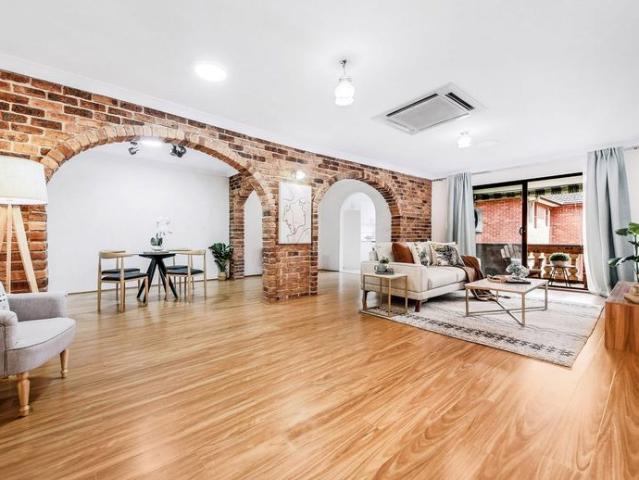 STYLISH TWO BEDROOM APARTMENT