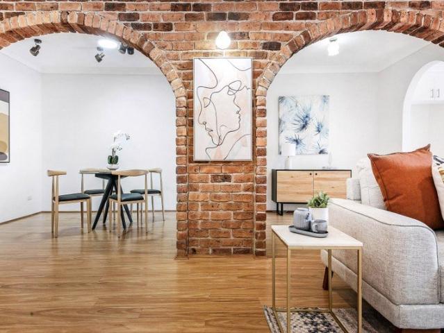 STYLISH TWO BEDROOM APARTMENT