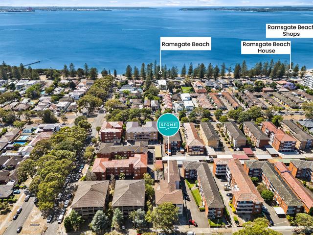 Stylish Two Bedroom Apartment with Beachside Appeal