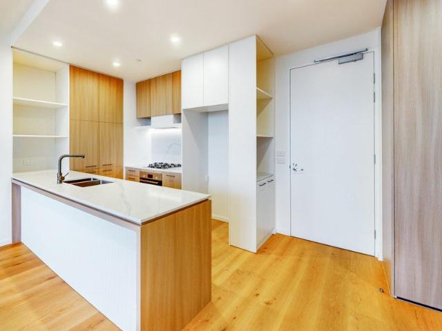 Stylish Two Bedroom Apartment with Expansive Balcony